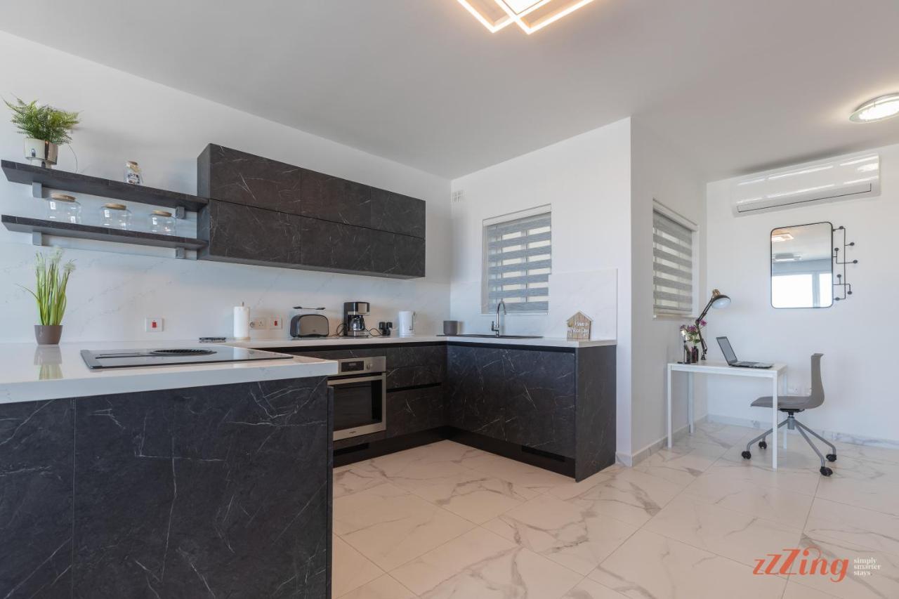 A Stunning Apartment With Spectacular Sea Views St. Paul's Bay Exterior foto