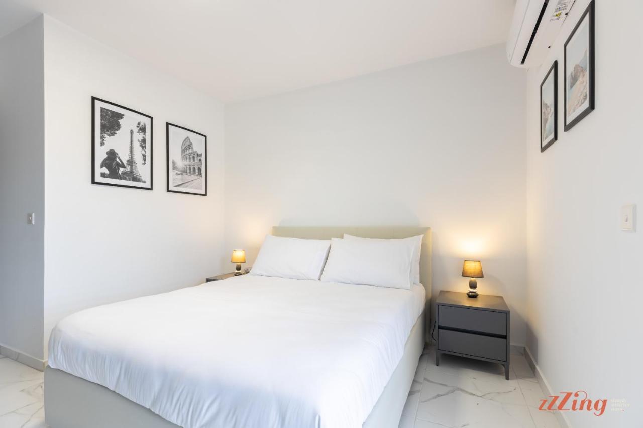 A Stunning Apartment With Spectacular Sea Views St. Paul's Bay Exterior foto